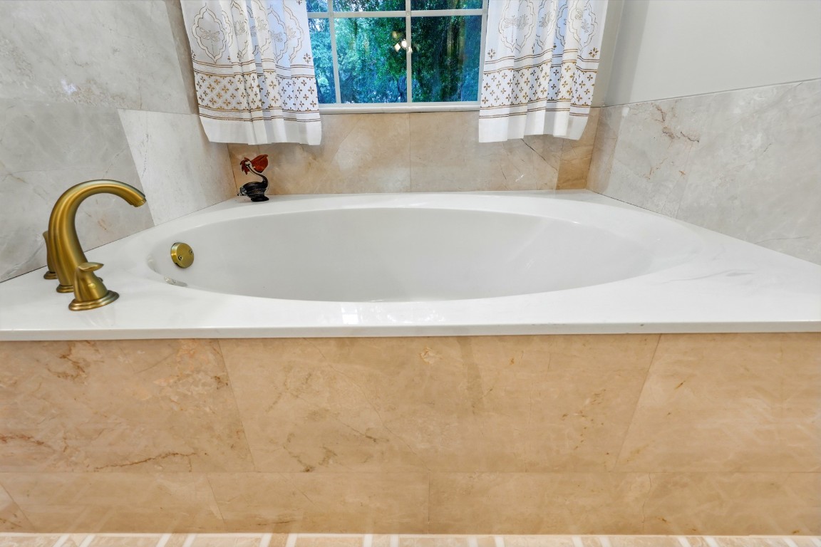 1917 S LAKESIDE Dr Fernandina Beach, FL 32034