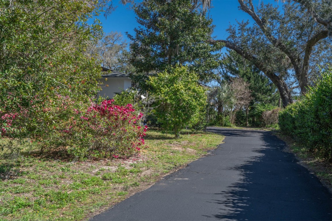 97578 PIRATES POINT Rd Yulee, FL 32097