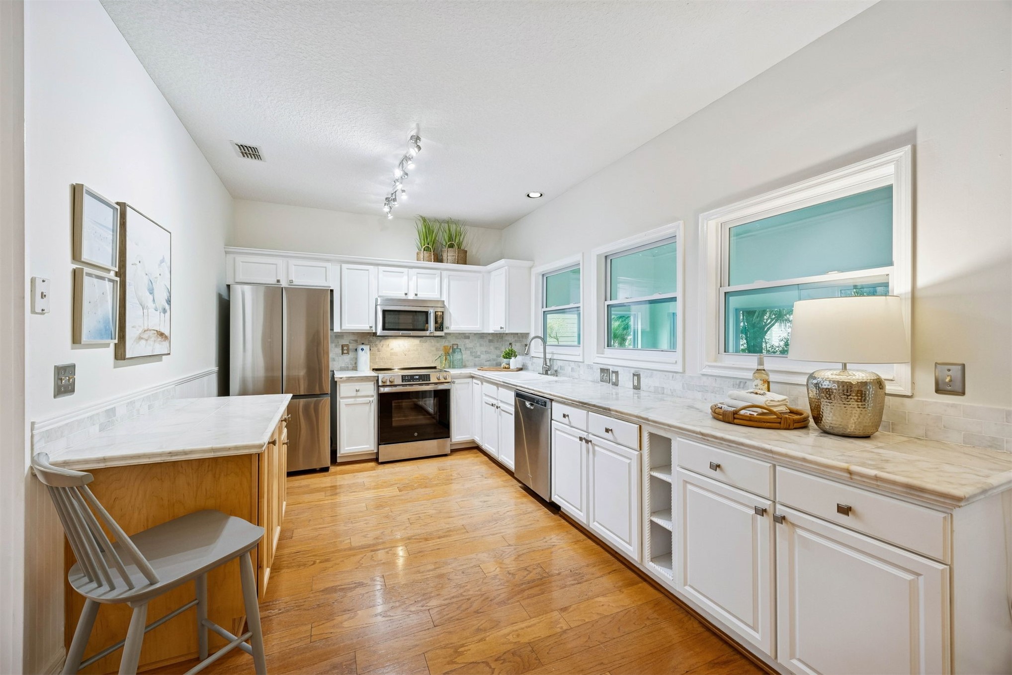 2326 OFF SHORE Ct Fernandina Beach, FL 32034