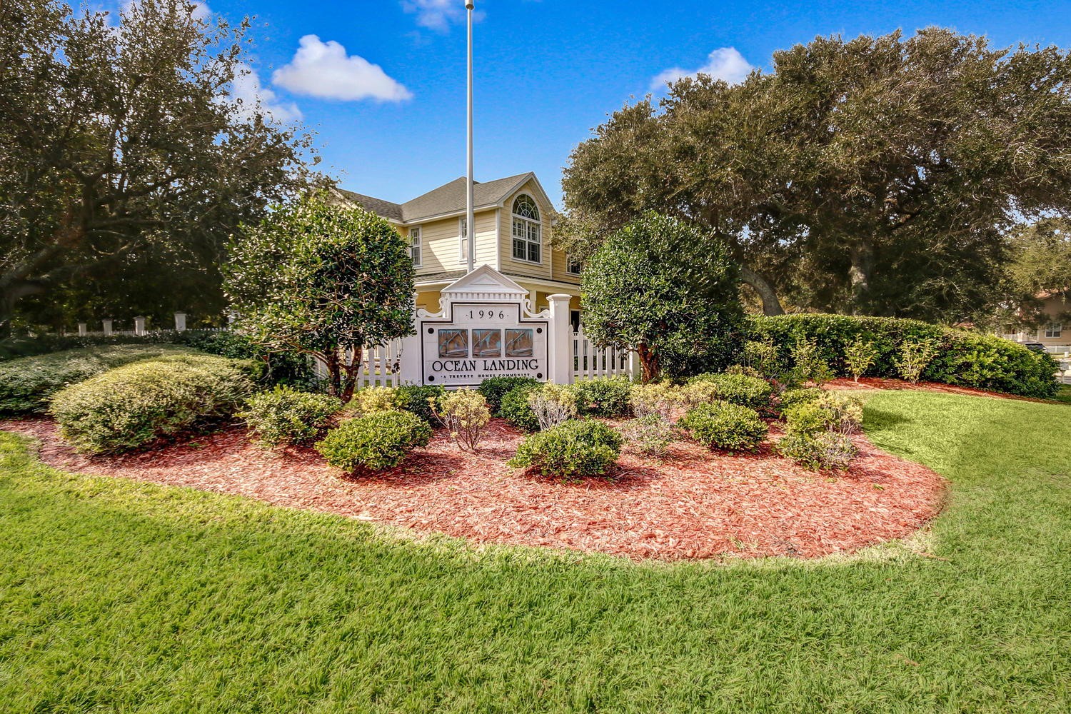 2326 OFF SHORE Ct Fernandina Beach, FL 32034